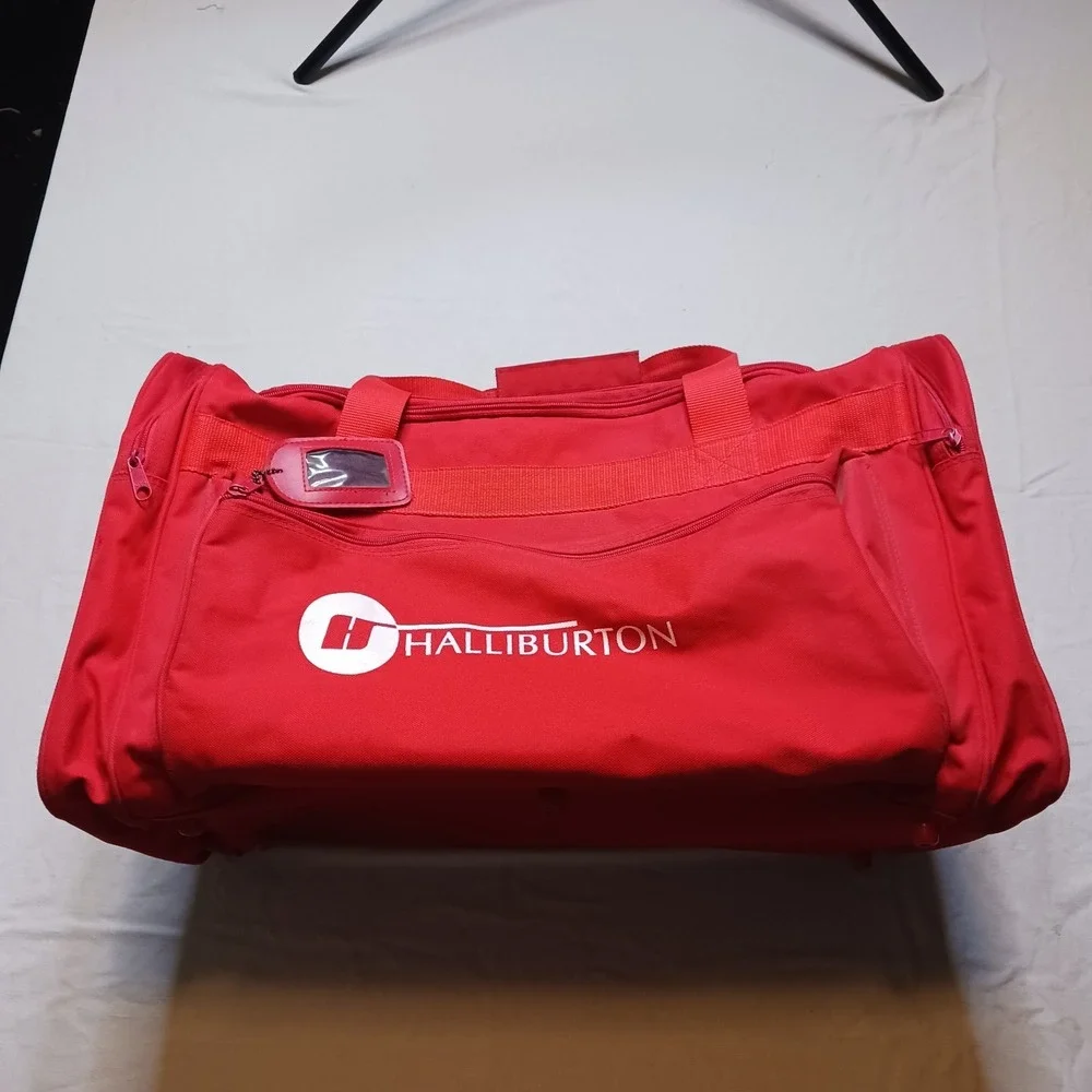 VTG Halliburton Energy Company Duffel Bag Red Canvas Logo ID Tag 3 Zip pockets